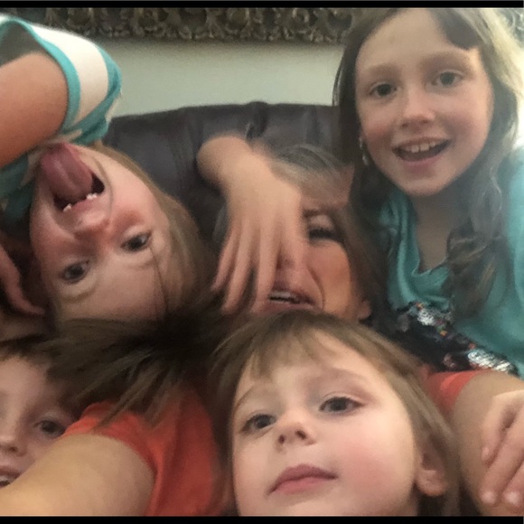 Meet your Posher, Susan🇨🇦 - Picture 6 of 8